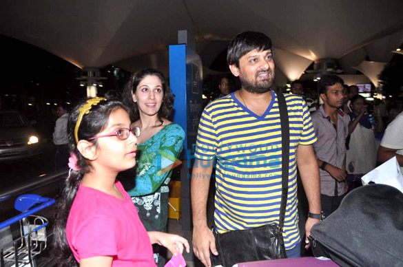 vidya balan snapped returning from cannes film festival 2013 3
