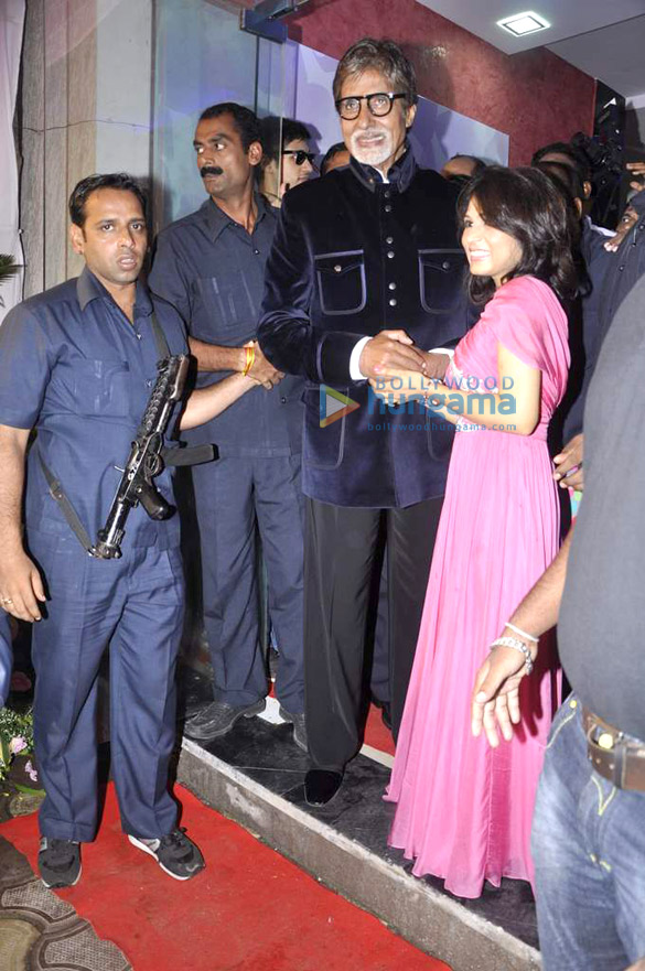 big b at the launch of jayshree sharads skinfiniti clinic 17