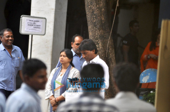 celebs at shok sabha of priyanka chopras father 6