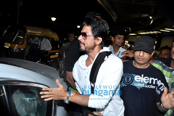 shahrukh katrina deepika others leave for iifa awards 2013 9