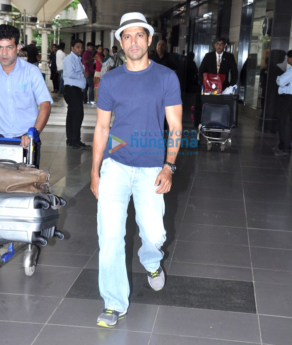 farhan arrives from london promotions of bhaag milkha bhaag 3