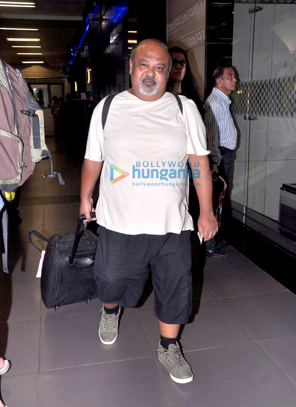 shahrukh vidya others arrive from iifa awards 2013 29