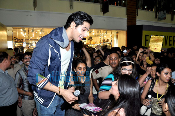 sidharth malhotra launches forever 21 mens range 5