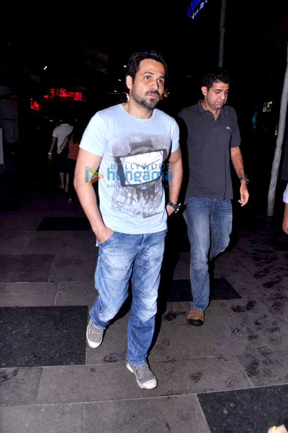 emraan hashmi snapped at pvr juhu 4