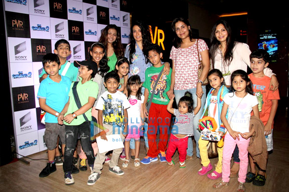 premiere of the smurfs 2 3