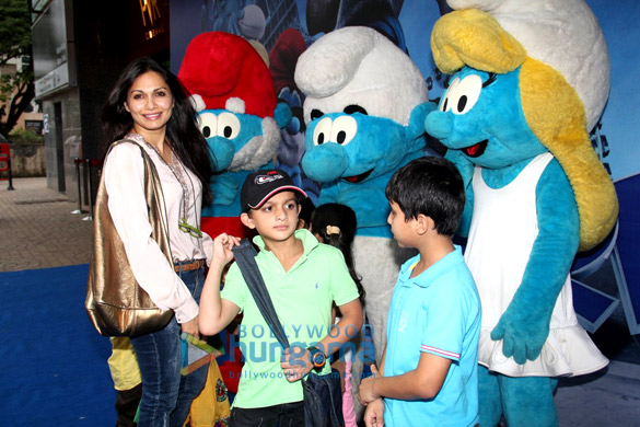 premiere of the smurfs 2 4