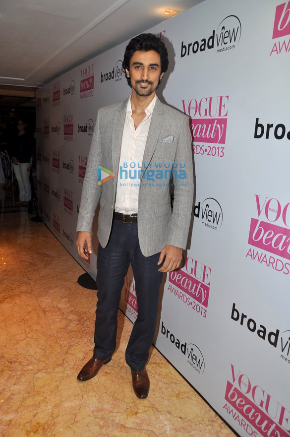 sonam alia narmada at vogue beauty awards 2013 20