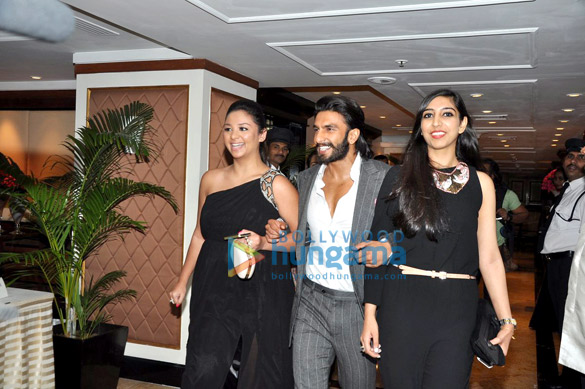 sonam alia narmada at vogue beauty awards 2013 33