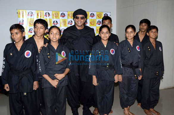 jaaved jaaferi trains kids for ninja warrior on hungama tv 2
