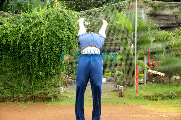 tiger shroff performs daredevil stunts 12