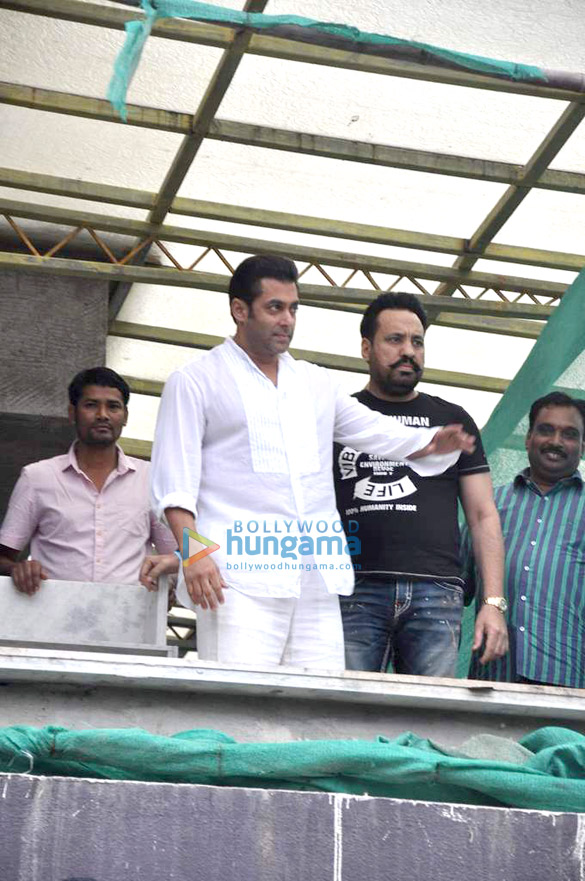salman snapped on eid day 13
