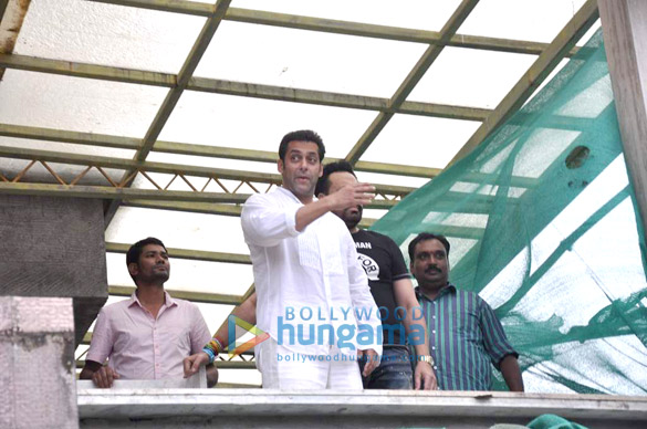 salman snapped on eid day 16