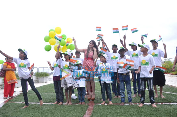 prachi desai at smile foundation event 8