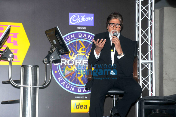 amitabh bachchan flags off kbc aapke shaher mein bus 2