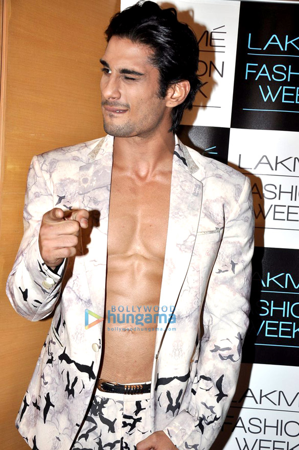 prateik amyra walk for ken ferns at lfw 2013 14
