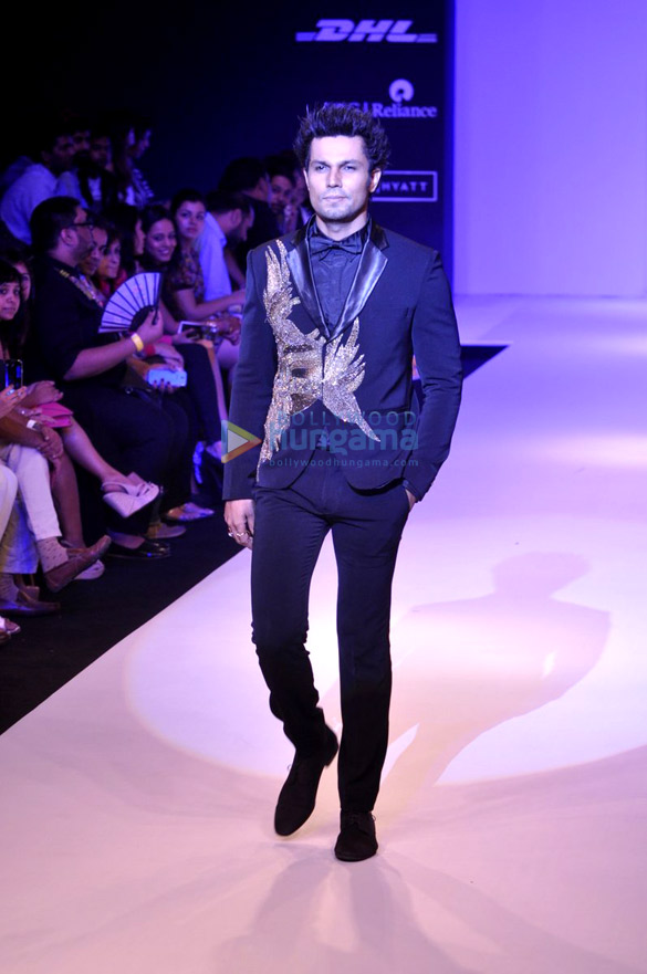 randeep shilpa shamita walk for rajat tangri at lfw 2013 2