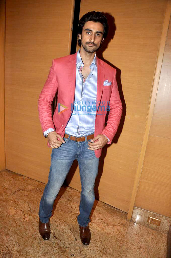 celebs walk for vikram phadnis at lfw 2013 14