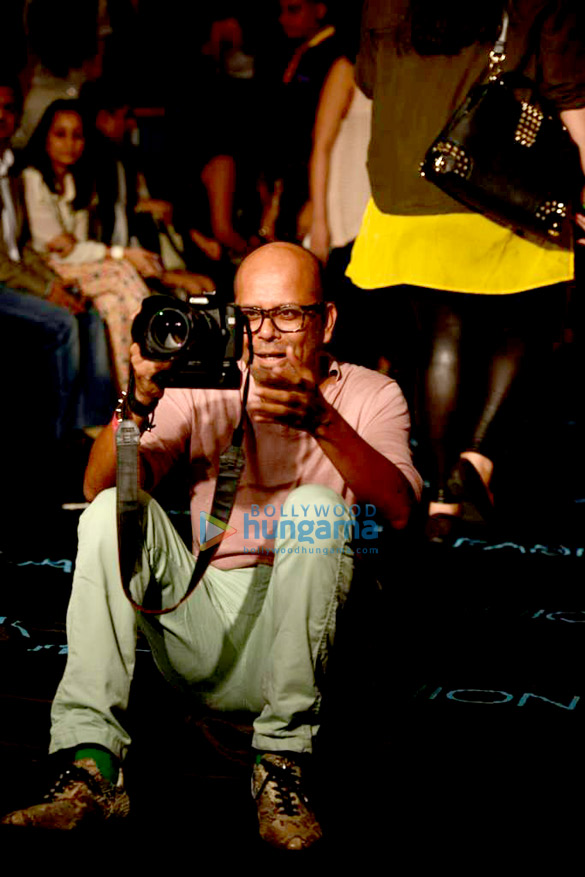 shilpa shamita grace rocky s show at lfw 2013 6