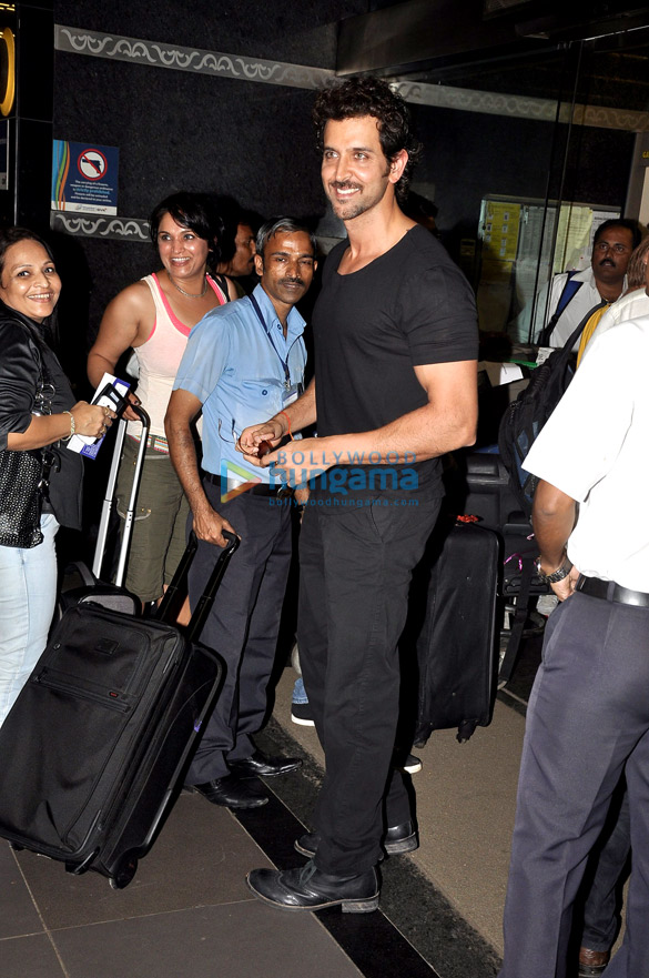 hrithik katrina leave for london 2