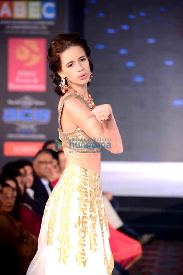 celebs walk the ramp at glamour style walk 2013 2