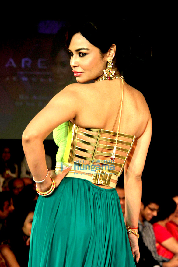Celebs walk the ramp at Glamour Style Walk 2013