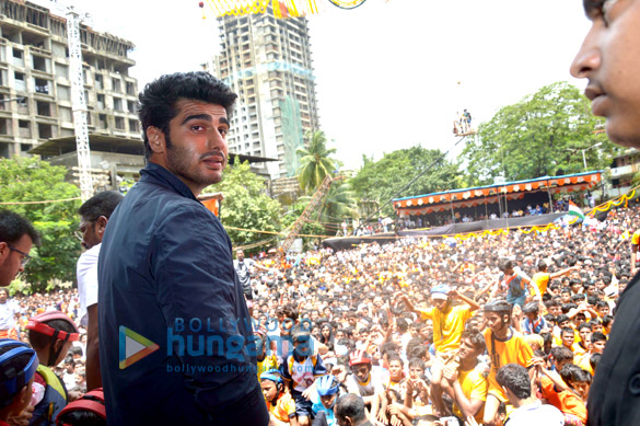 hrithik arjun jacqueline at dahi handi celebration in thane 10