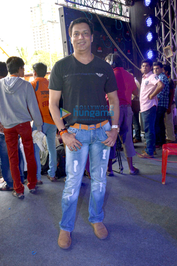 hrithik arjun jacqueline at dahi handi celebration in thane 11
