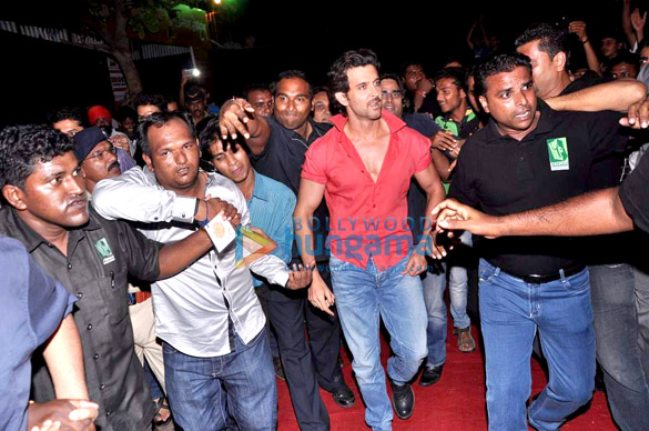 hrithik arjun jacqueline at dahi handi celebration in thane 20