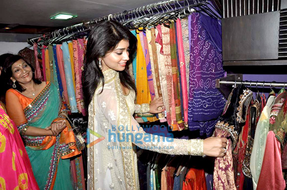 shriya saran graces inner wheel clubs umang the clothes library 4