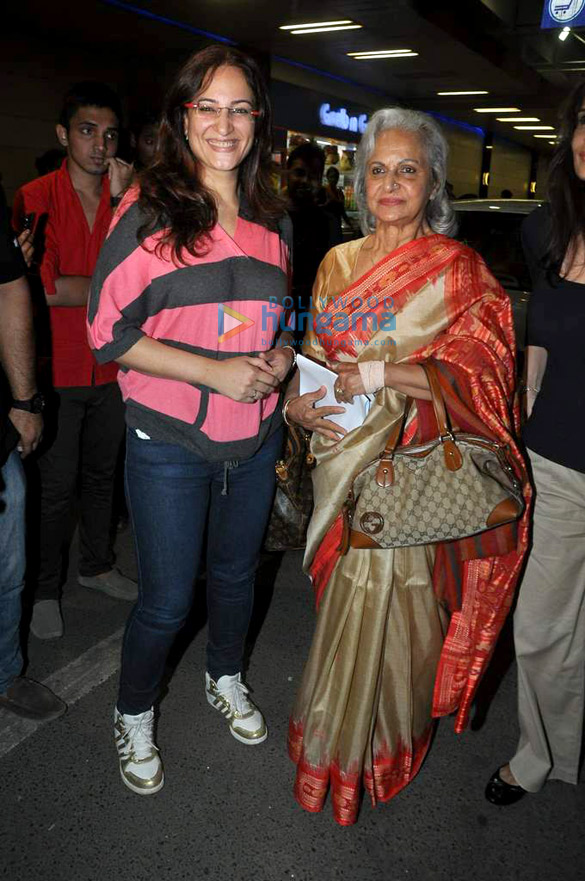 dia waheeda madhuri leave for saifta awards 4
