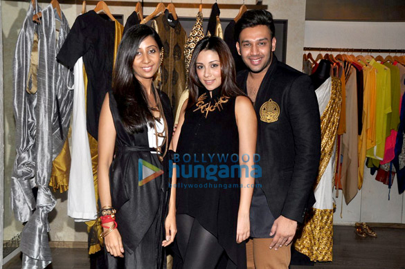 amrita puri at atosa nikhil thampi virtuous fashion preview 2