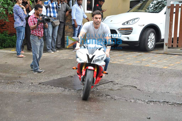 salman khan celebrates ganesh chaturthi with family 25