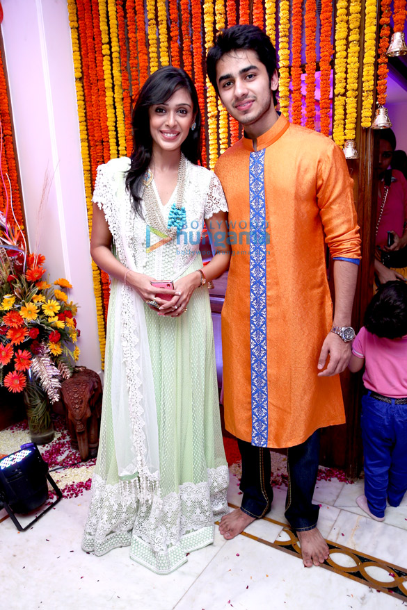 hrishita bhatt celebrates ganesh chaturthi 4