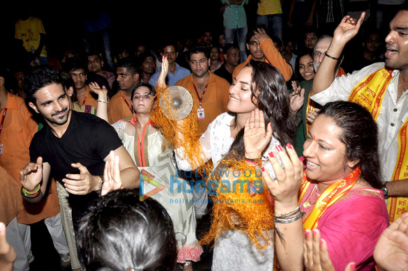 katrina sonakshi grace salman khans ganesh visarjan 13