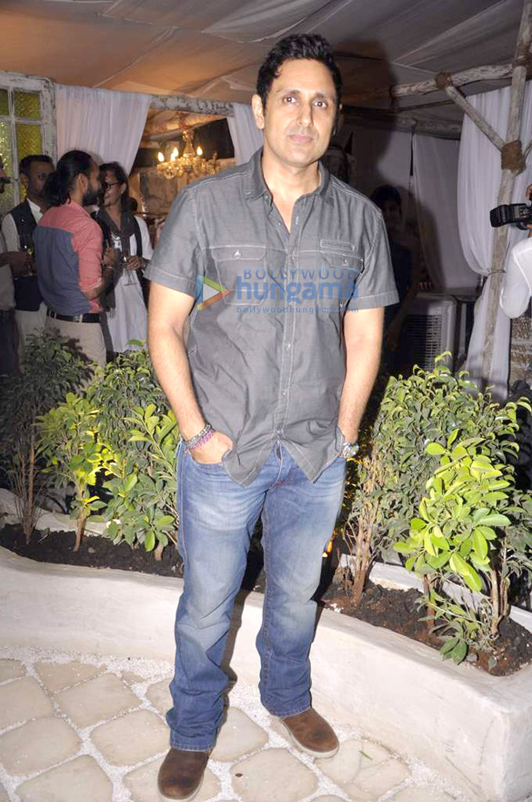 ad singh hosts olive thalasaa pop up bash 5