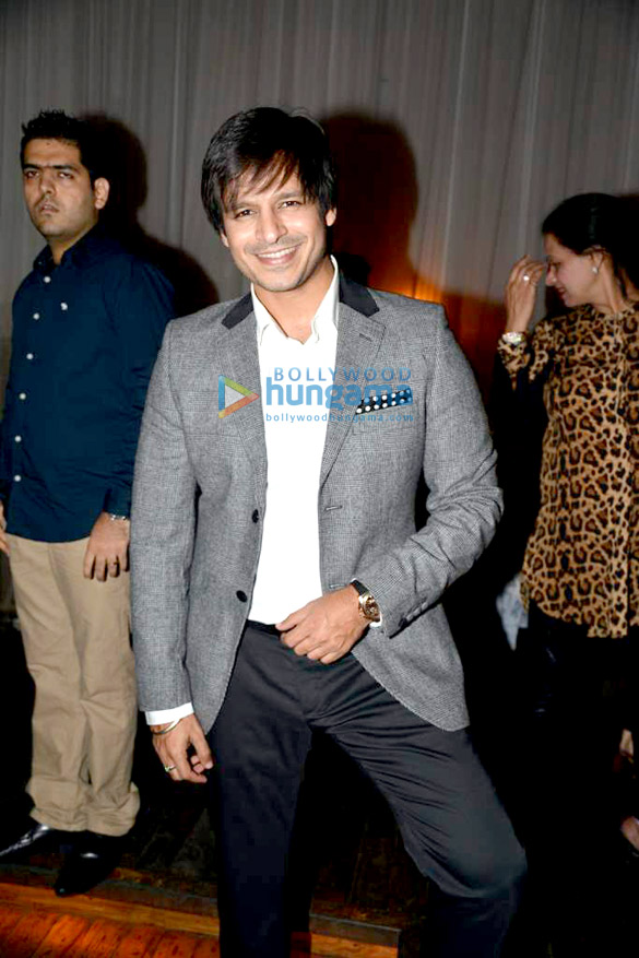 zayed vivek at tulip joshis birthday bash 22