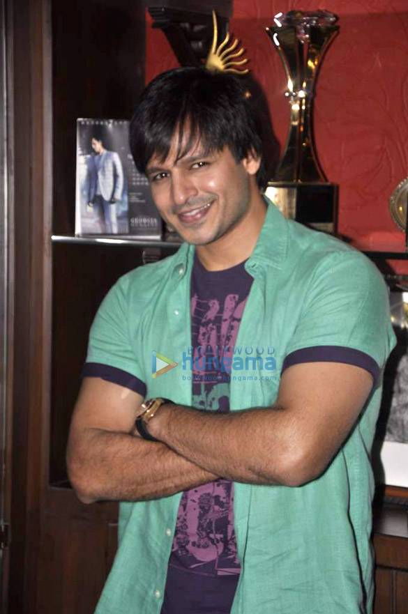 vivek oberoi snapped at his residence 4