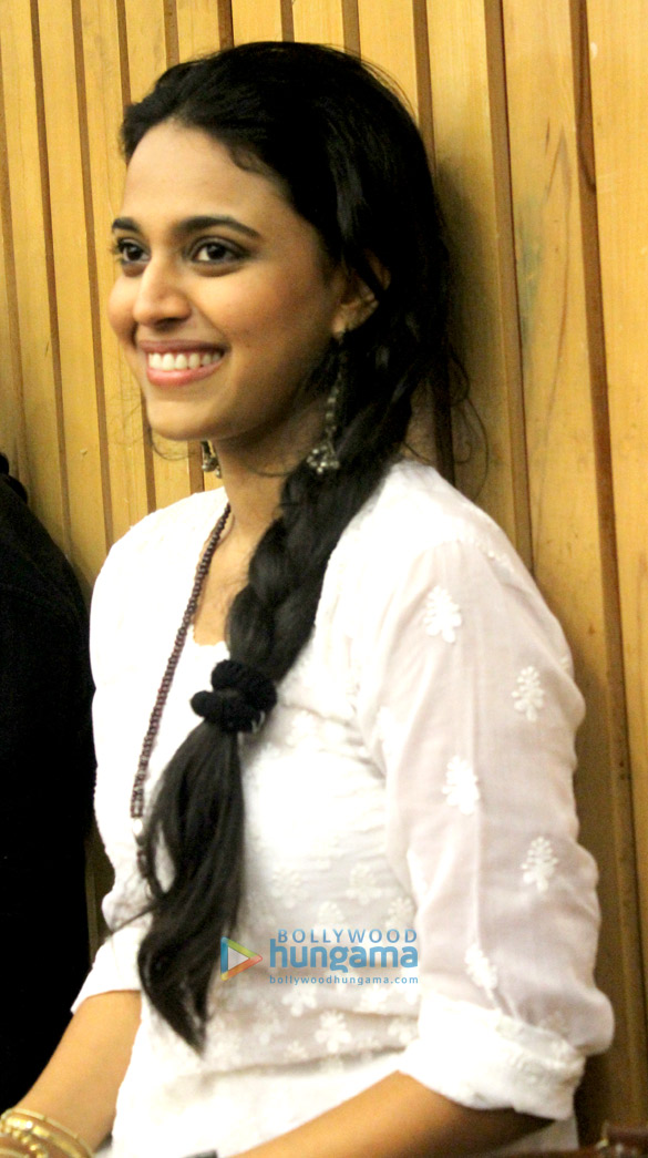swara shilpa vishakha at the press conference of cine behastalab 5