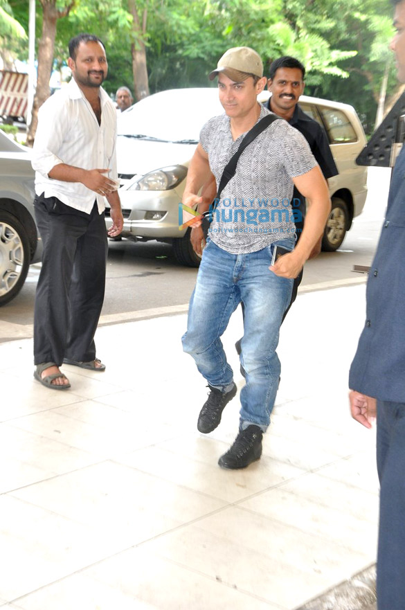 aamir departs for p k schedule in delhi 10