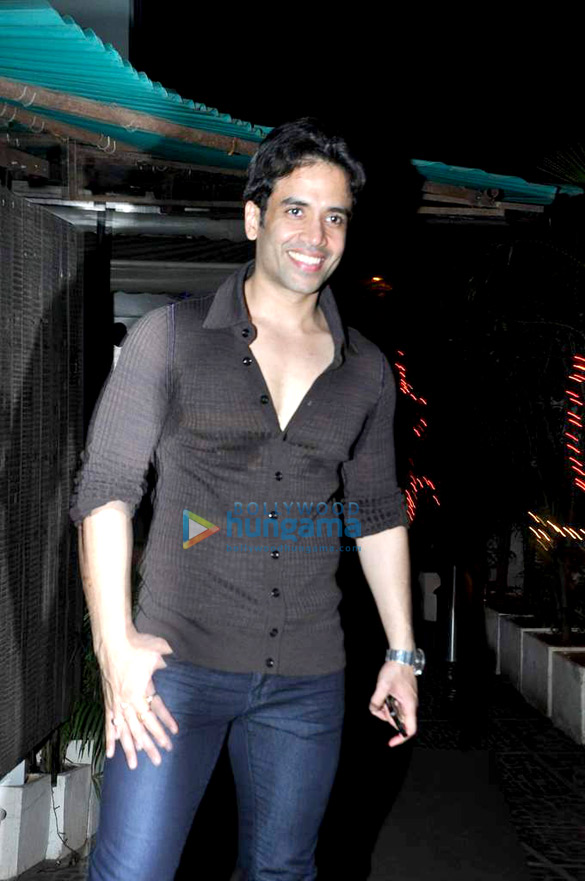 shahrukh gauri grace chunky pandeys birthday bash 13