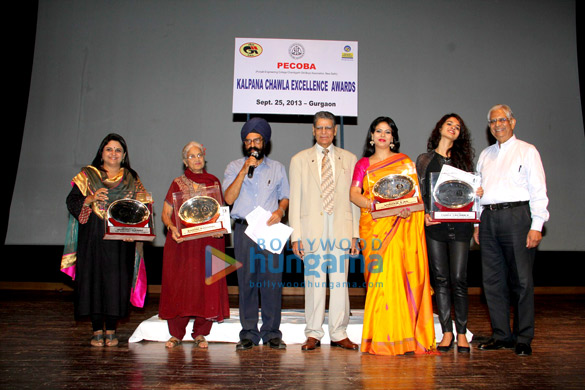 kamini kaushal receives kalpana chawla excellence awards in gurgaon 2