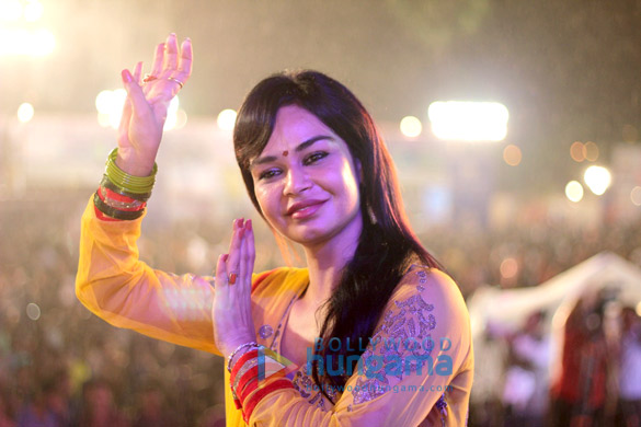 kavitta verma visits kora kendra for dandiya 4