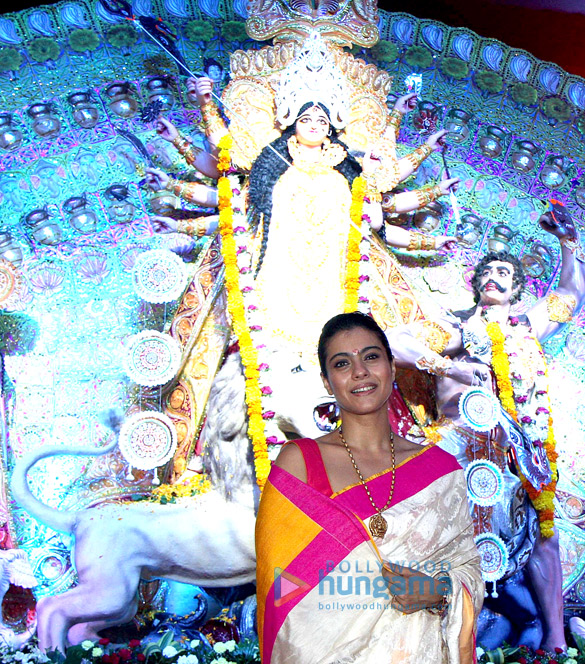 kajol graces durga pooja 21