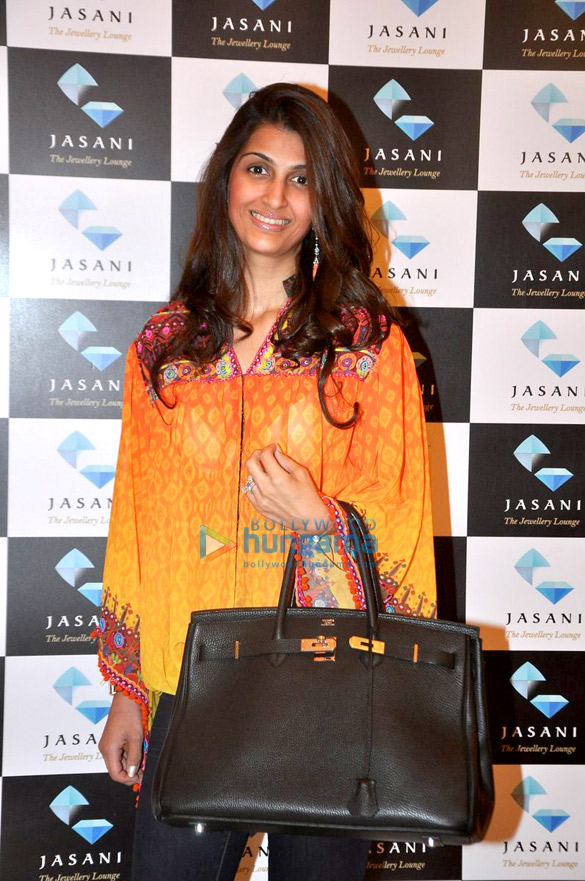 celebs grace jasani jewellery preview 4