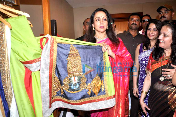 hema malini launches art and couture exhibition 5