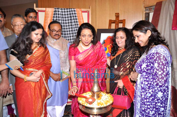 hema malini launches art and couture exhibition 2