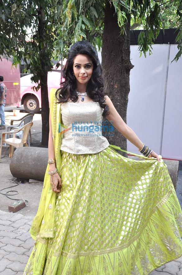 mallika at the grand finale of the bachelorette india 6