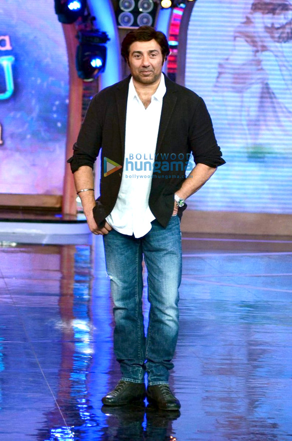 sunny deol promotes singh saab the great on bigg boss 7 13