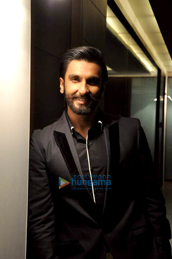 candid and exclusive photo shoot with ranveer deepika 9
