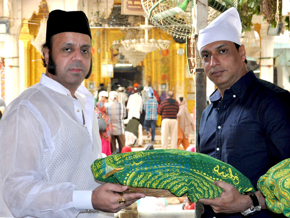 madhur visits ajmer sharif before starting his next project 2